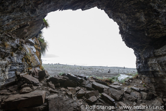 Robbenfängerhöhle (Sealer's cave), Fortuna Bay, Südgeorgien