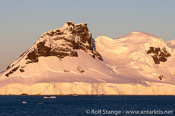 Abendlicht Gerlache Strait, Antarktis