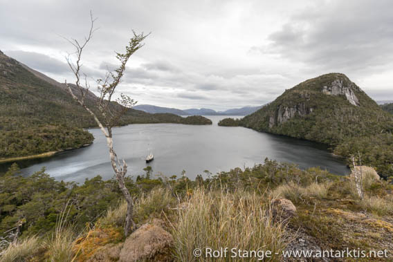 Die Bucht von Caleta Villarica